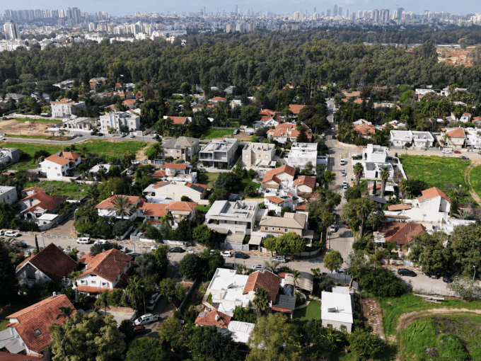 למכירה וילת יוקרה בשכונת בלינסון פ"ת (סמוך לכפר סירקין)
