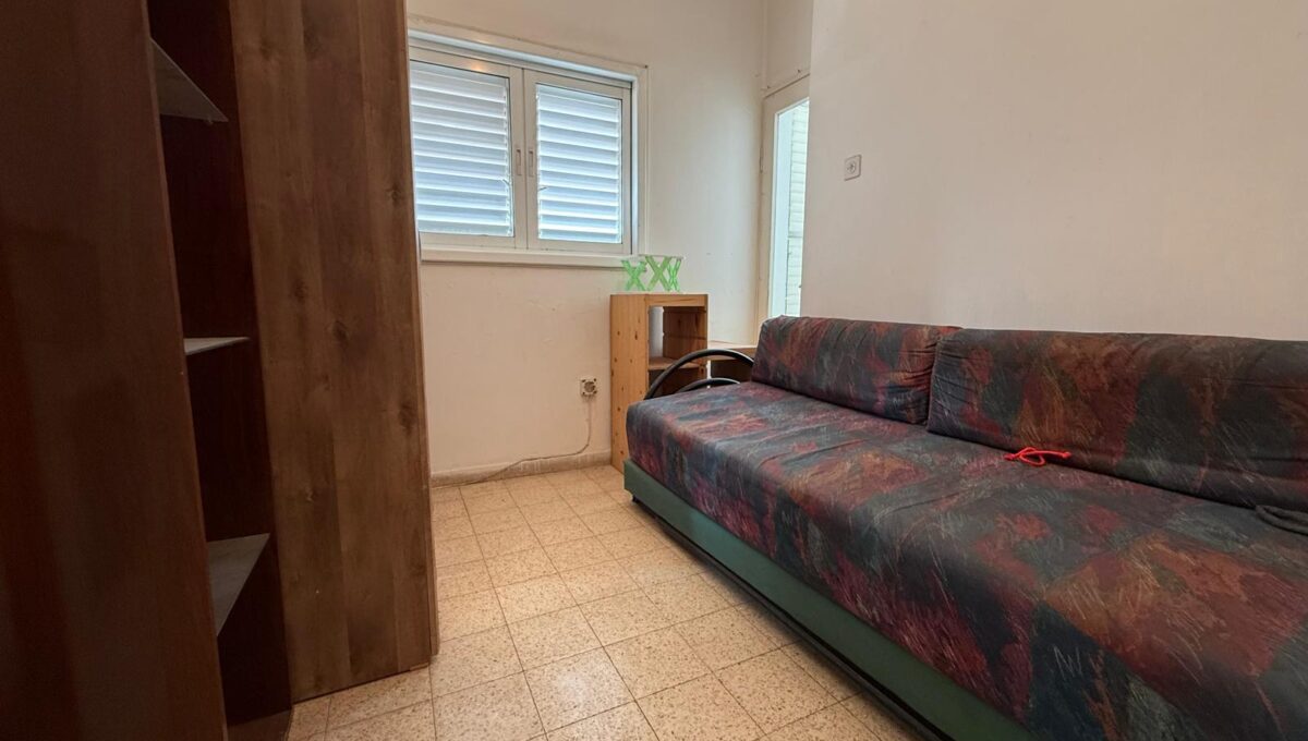 דירת 2.5 חדרים בורבר פתח תקווה – הזדמנות לפני פינוי בינוי